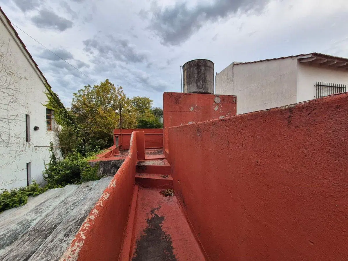 VENTA CASA 4 AMB-FONDO LIBRE- 272 M2- 5