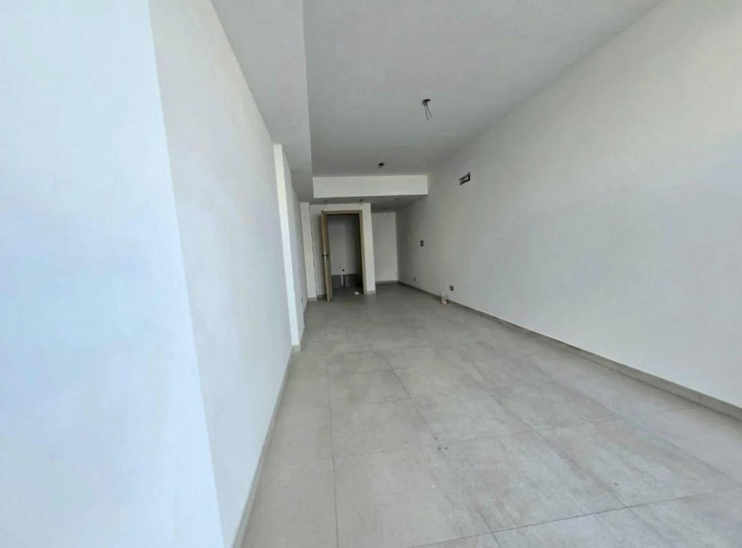 Foto de VENTA LOCAL A ESTRENAR EN PARQUE CHAS, imagen 1