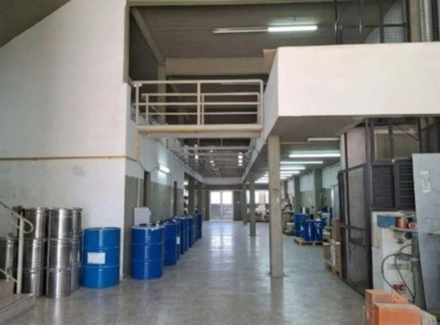 Venta Galpón 850m² 2 Plantas c/Showroom - Gerli 5
