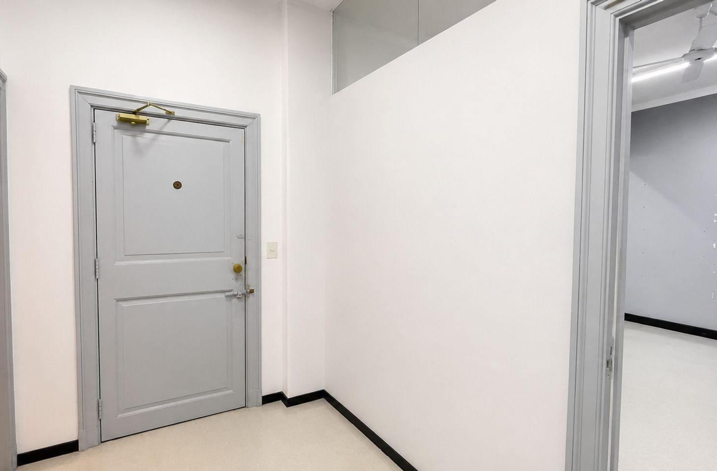 Foto de VENTA OFICINA OPORTUNIDAD AV.CORDOBA 1500, imagen 5