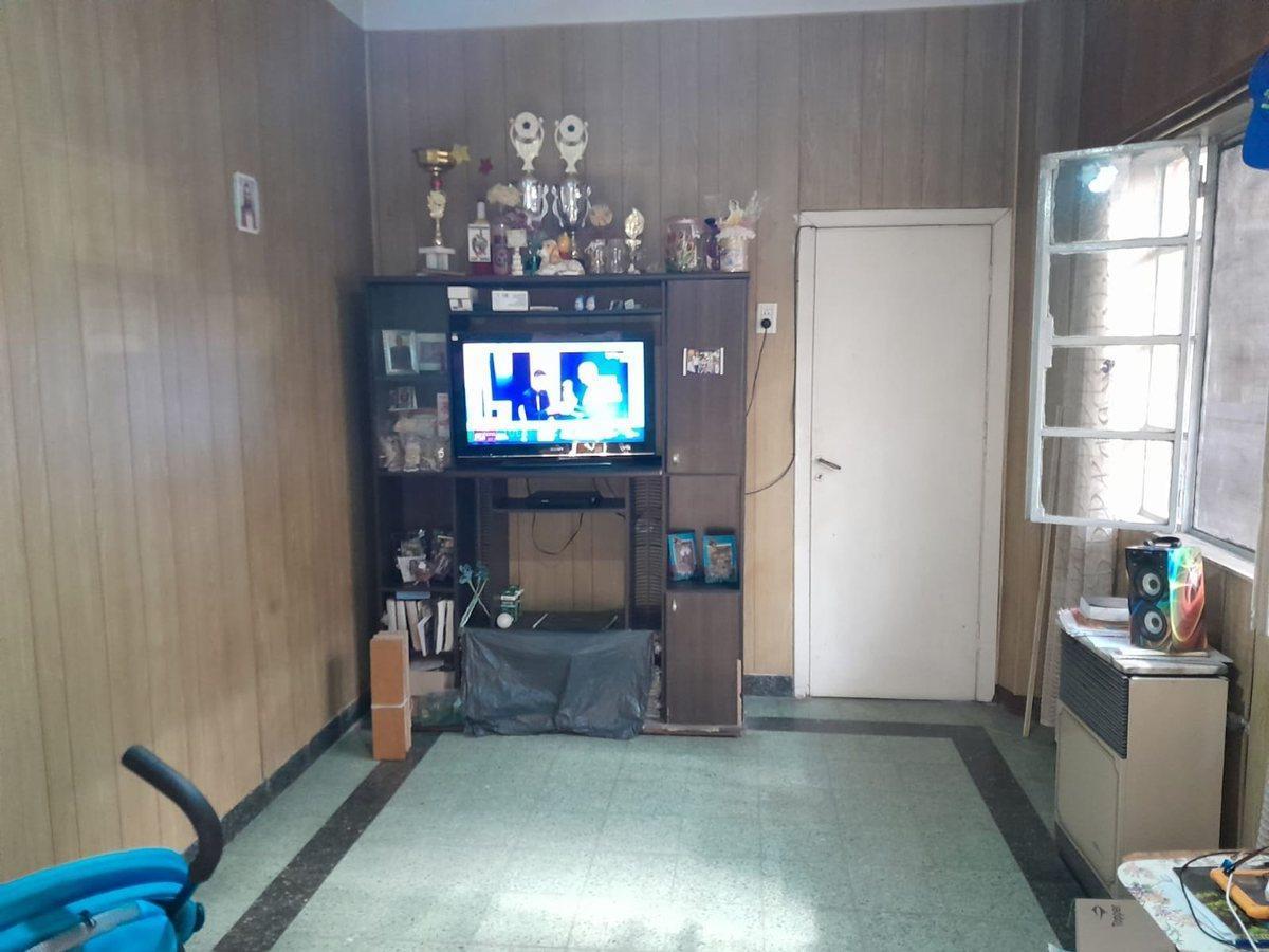 Foto de VENTA CASA 4 AMB. EN LOTE DE 60 MTS - LANUS, imagen 2