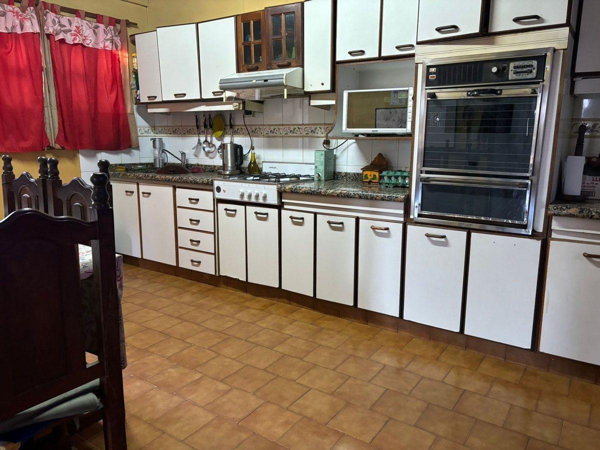Foto de CASA 3 DORMITORIOS - GERLI, imagen 2