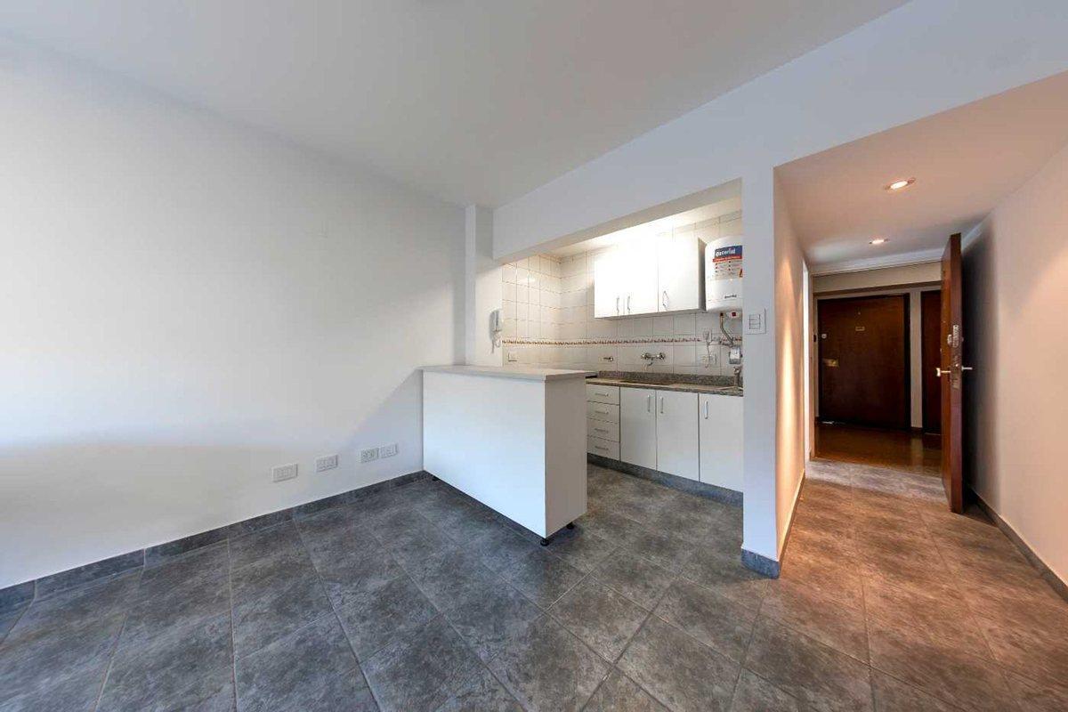 Foto de VENTA MONOAMBIENTE CON COCHERA EN SAN NICOLAS, imagen 1