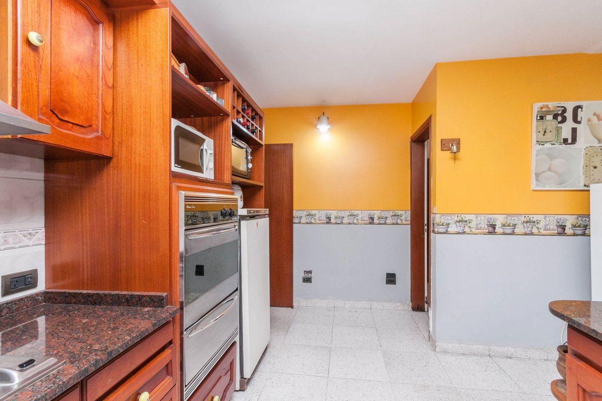Foto de VENTA CASA 5 AMBIENTES CON PATIO Y COCHERA LANUS, imagen 1