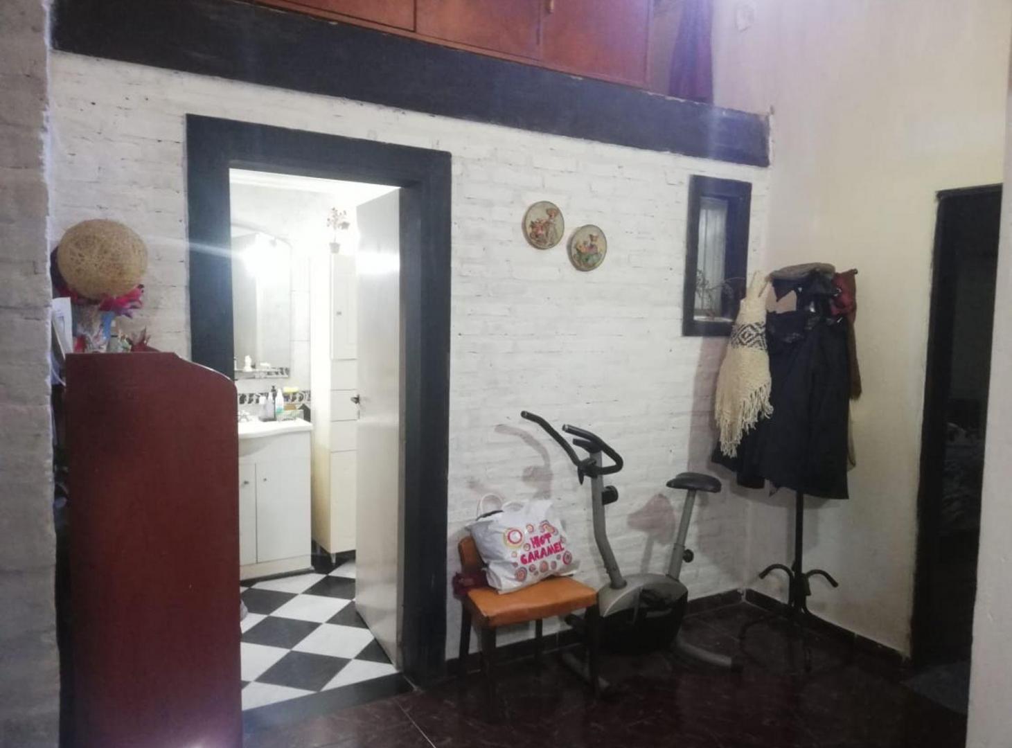 Foto de VENTA DE PH 4 AMB C/PILETA Y QUINCHO LANUS OESTE, imagen 4