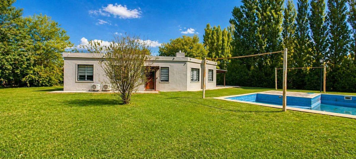 Foto de VENTA CASA 3 AMB SOBRE LOTE 2400 MTS-CHASCOMÚS, imagen 5