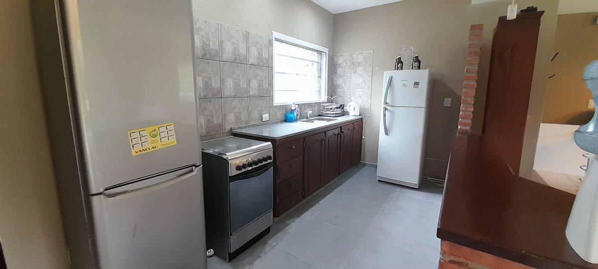 Foto de VENTA CASA 3 AMB SOBRE LOTE 2400 MTS-CHASCOMÚS, imagen 4