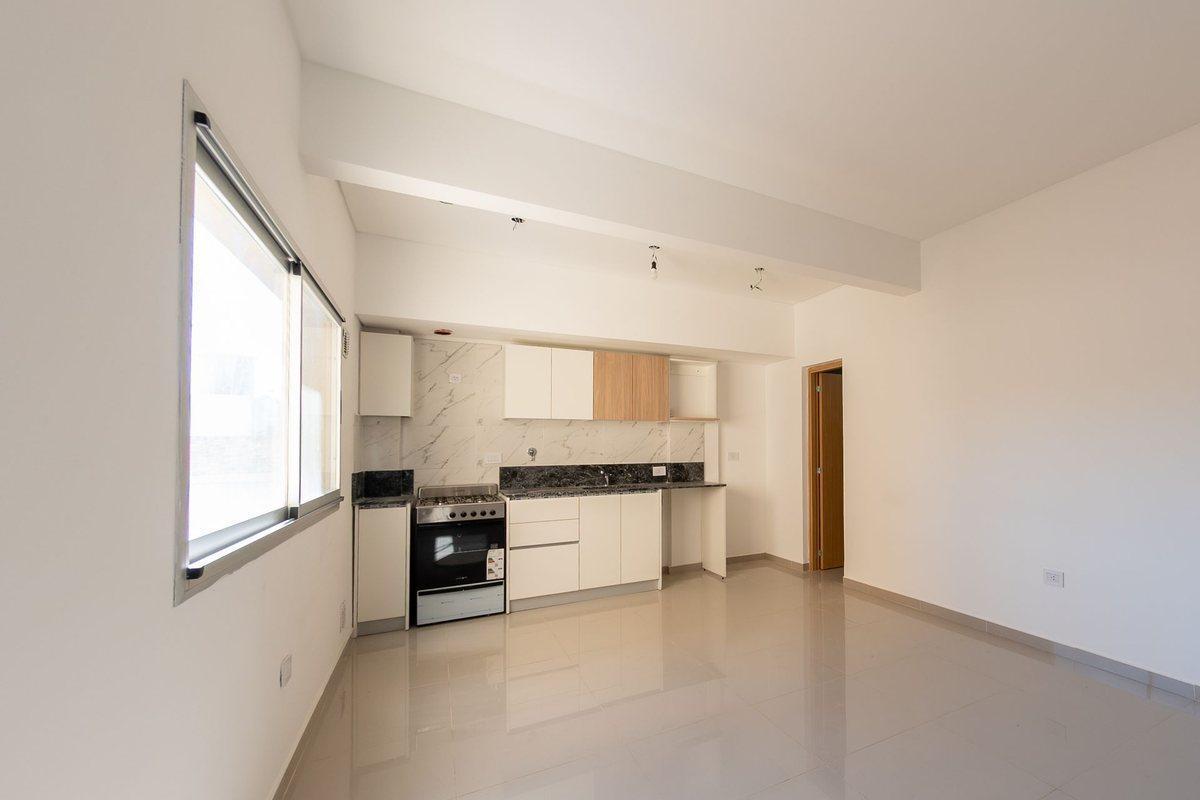 Foto de VENTA MONOAMBIENTE IMPECABLE VALENTIN ALSINA, imagen 4