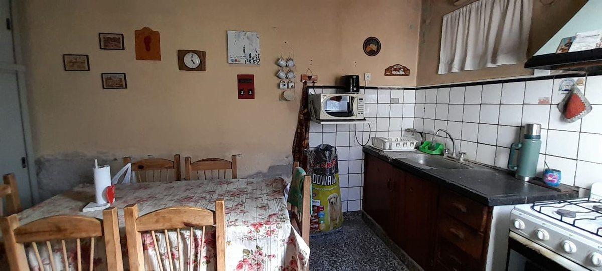 Foto de VENTA CASA A RECICLAR-INVERSORES-CENTRO CHASCOMUS, imagen 4