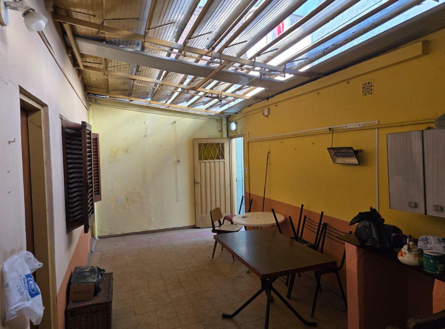 Foto de VENTA PH 3 AMB. UBICACION CENTRICA VALENTIN ALSINA, imagen 1