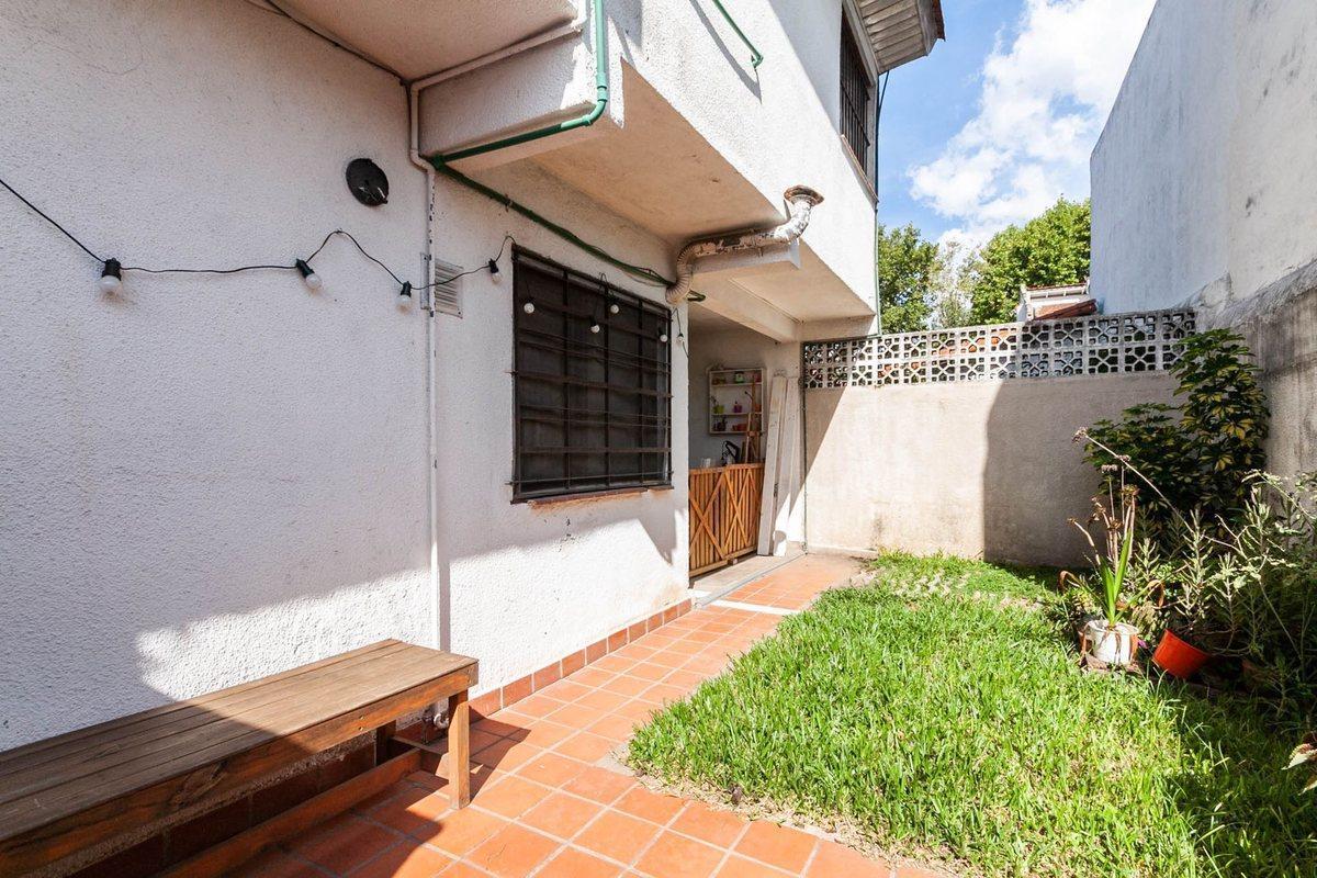 Foto de VENTA CASA 4 AMB. C/ FONDO-ADROGUE -APTO CREDITO, imagen 3