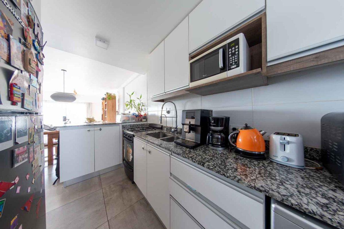 Foto de VENTA DPTO 3 AMB-89 M-C/ 2 COCHERAS- LANUS .O, imagen 2