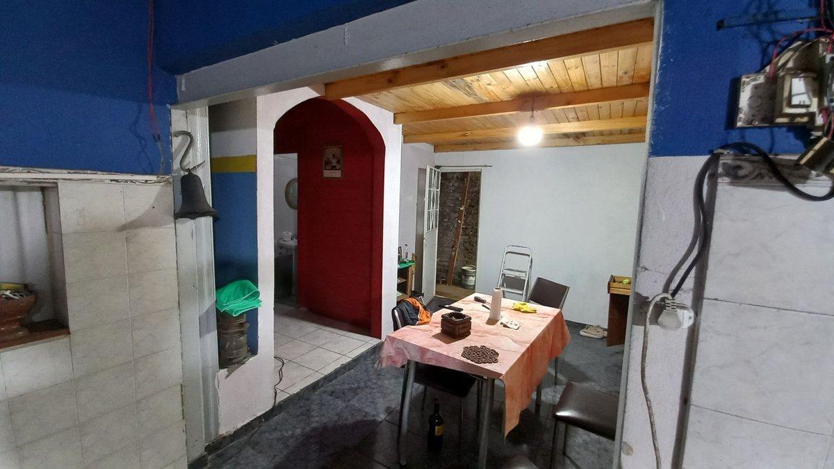 Foto de CASA con DOS DEPTOS. EN LOTE PROPIO-FRENTE-FONDO, imagen 3