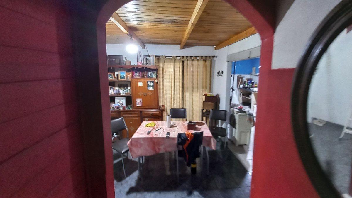 Foto de CASA con DOS DEPTOS. EN LOTE PROPIO-FRENTE-FONDO, imagen 5