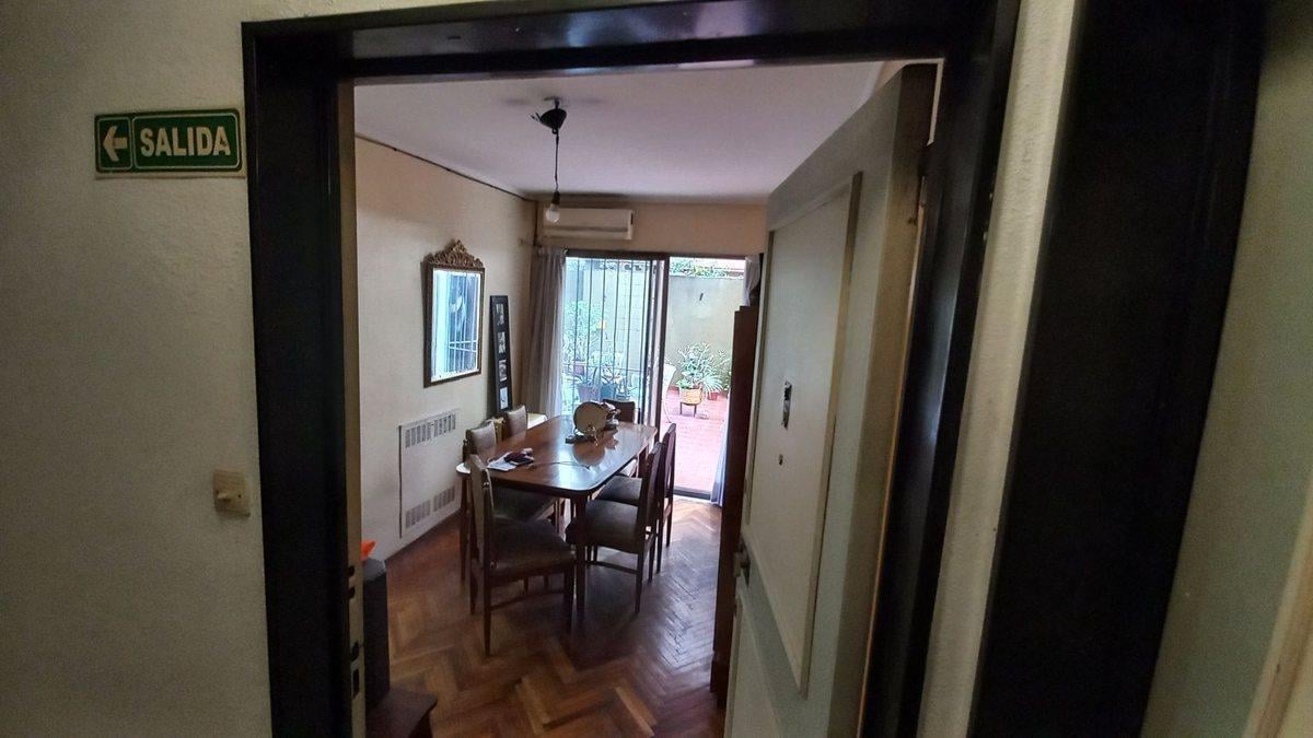 Foto de VENTA DEPTO. 2 AMBIENTES, GRAN PATIO / RETIRO., imagen 2