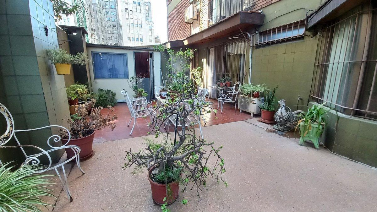 Foto de VENTA DEPTO. 2 AMBIENTES, GRAN PATIO / RETIRO., imagen 3