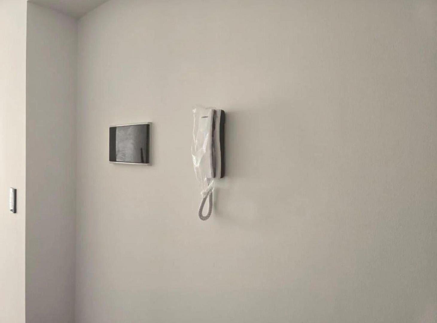 Foto de VENTA LOCAL A ESTRENAR EN PARQUE CHAS, imagen 2