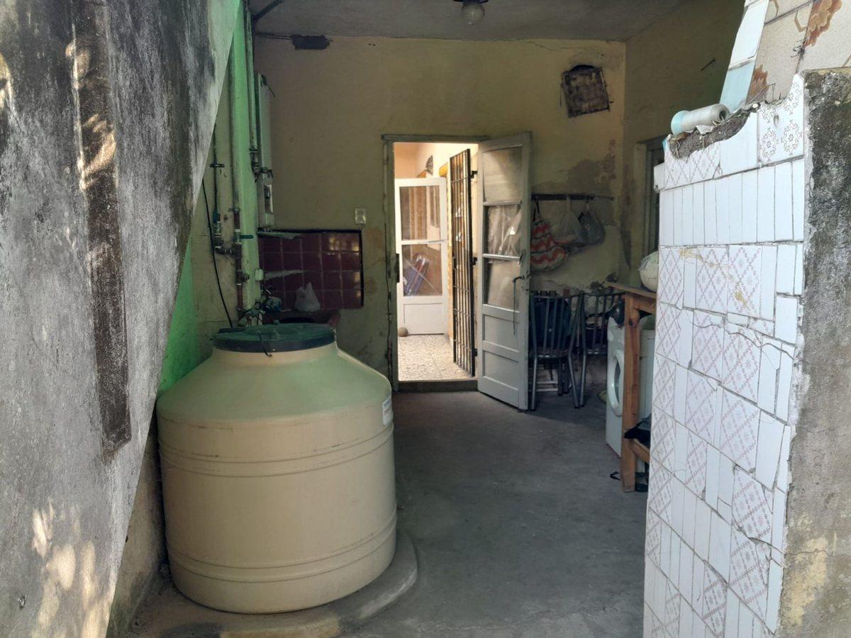 Foto de VENTA CASA 4 AMB. EN LOTE DE 60 MTS - LANUS, imagen 4