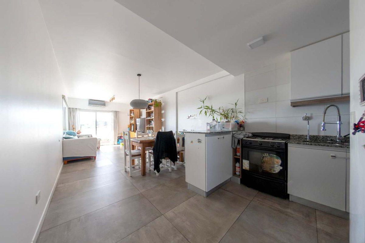 Foto de VENTA DPTO 3 AMB-89 M-C/ 2 COCHERAS- LANUS .O, imagen 5