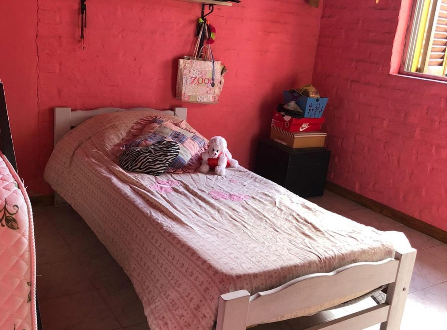 Foto de VENTA-CASA 4 AMBIENTES CON PARQUE-CHASCOMÚS, imagen 1