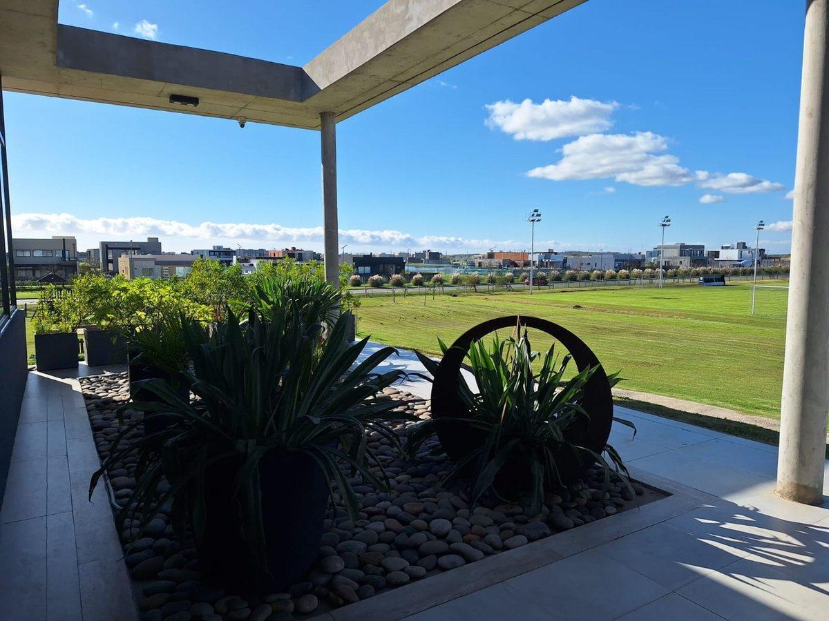 Foto de VENTA TERRENO CON BAJADA AL LAGO EN BARRIO PRIVADO, imagen 4