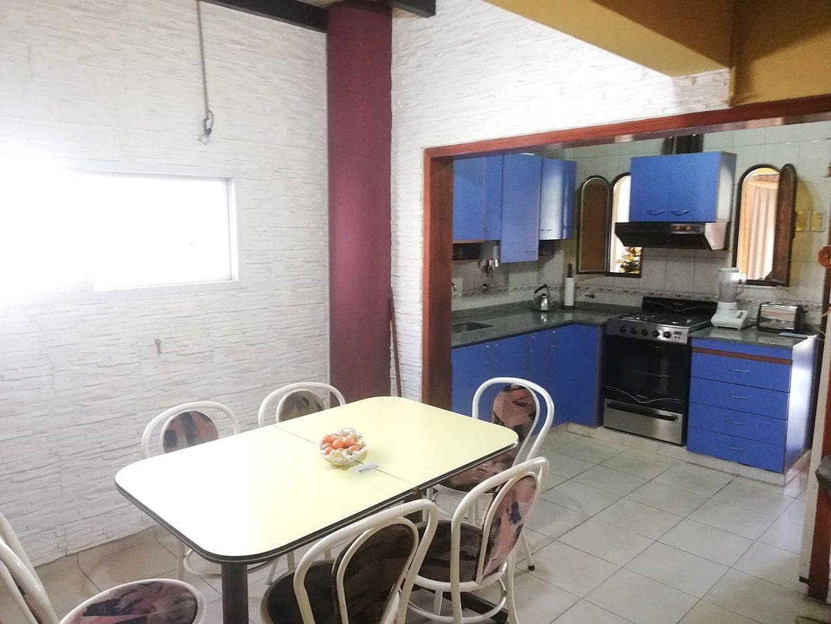 Foto de VENTA DE CASA 4 AMB LANUS OESTE, imagen 2