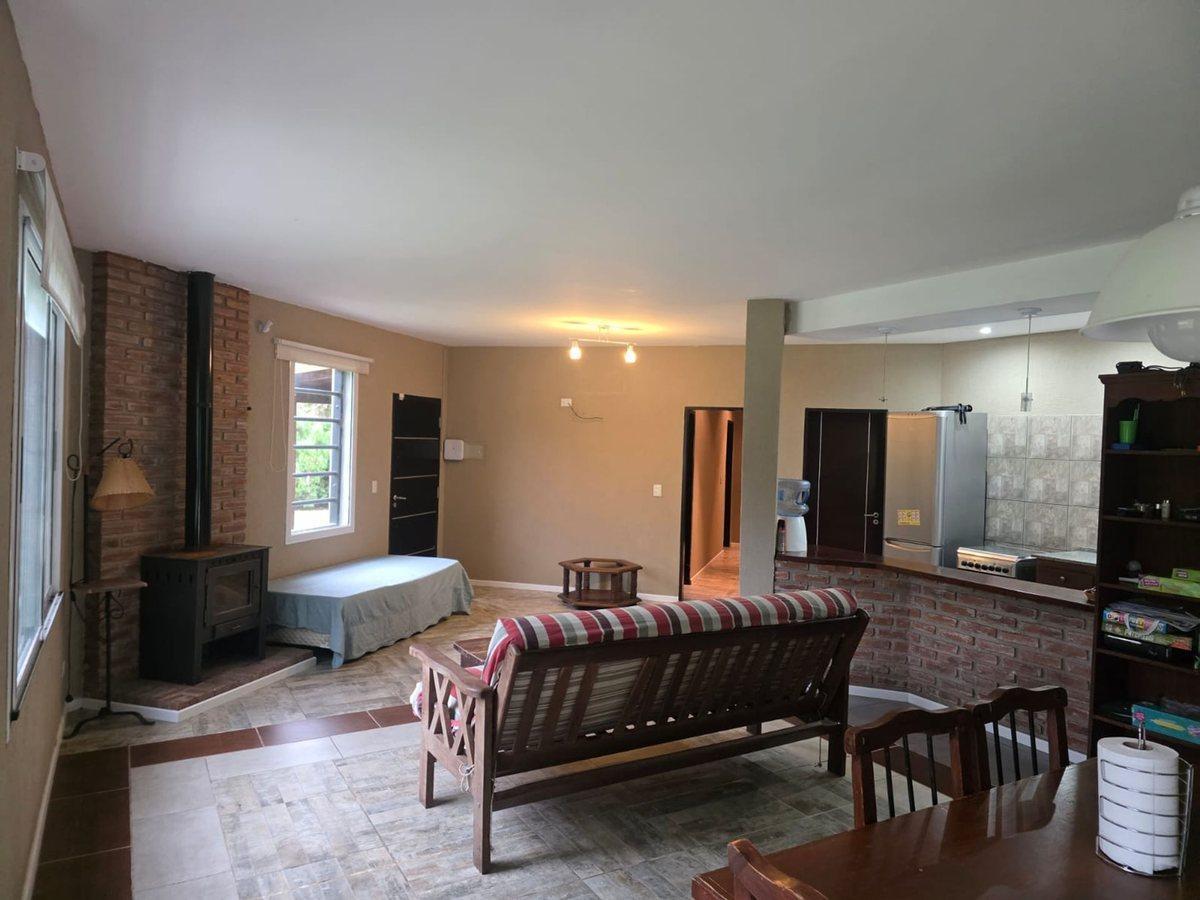 Foto de VENTA CASA 3 AMB SOBRE LOTE 2400 MTS-CHASCOMÚS, imagen 5