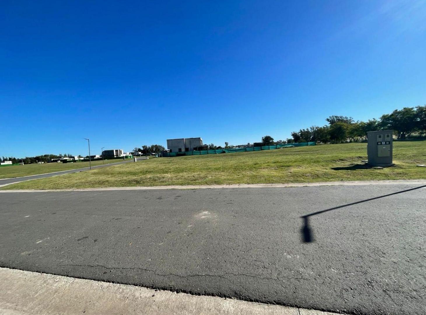 Foto de LOTE EN VENTA, BARRIO PRIVADO ALLUEN EN PARTIDO DE, imagen 2