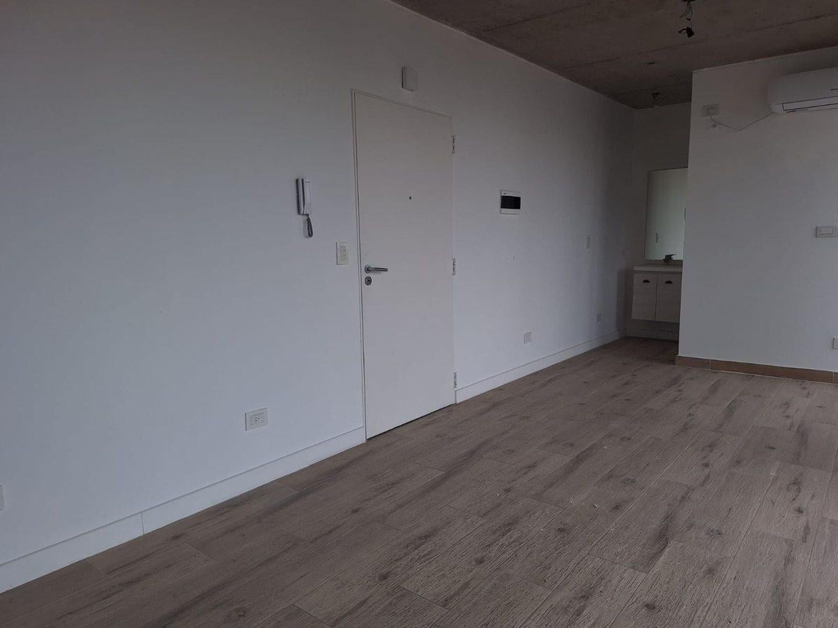 Foto de VENTA SAAVEDRA, MONO CON TERRAZA CON COCHERA, imagen 5