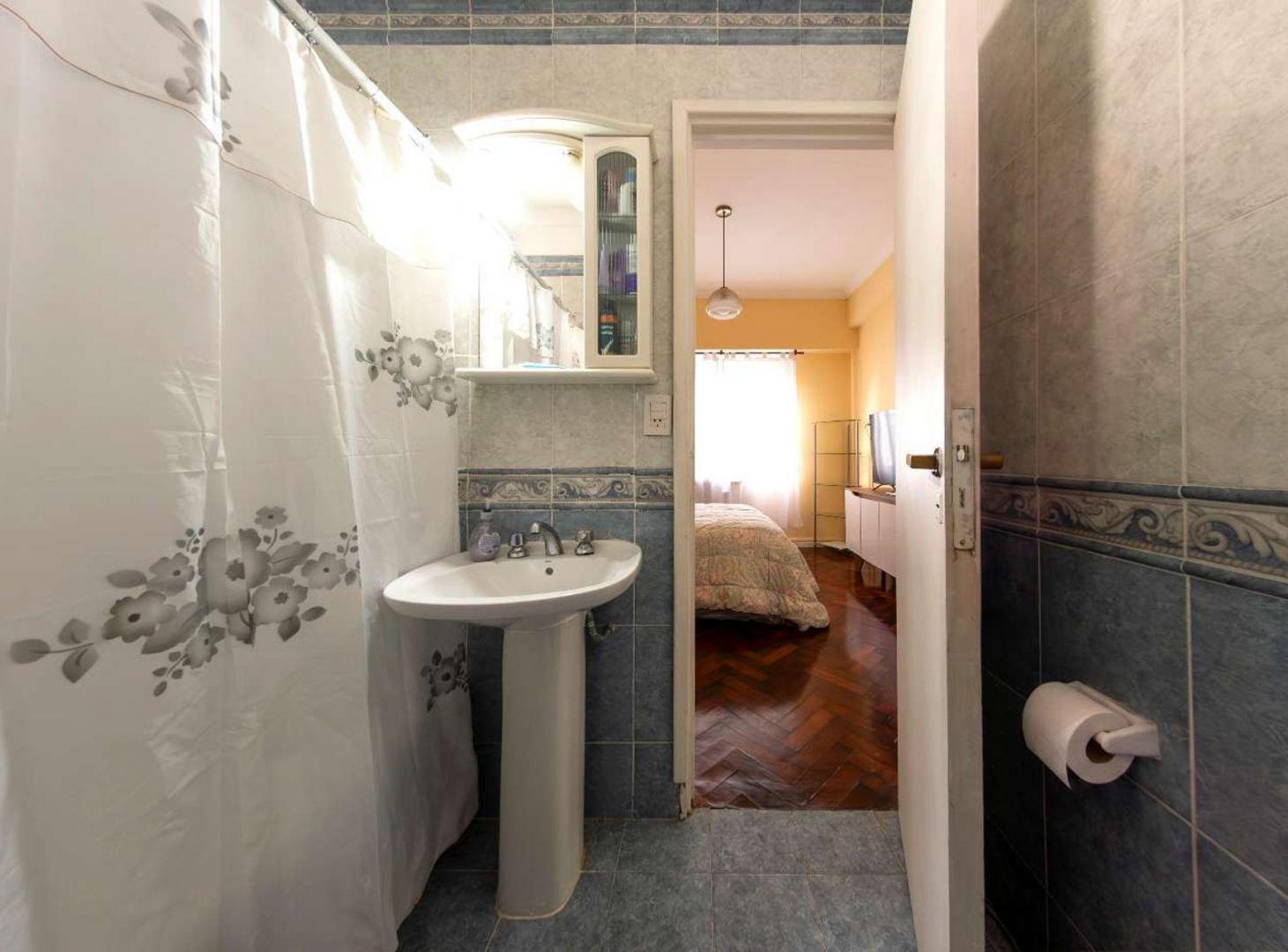 Foto de VENTA DEPARTAMENTO DE DOS AMBIENTES EN MONSERRAT, imagen 4
