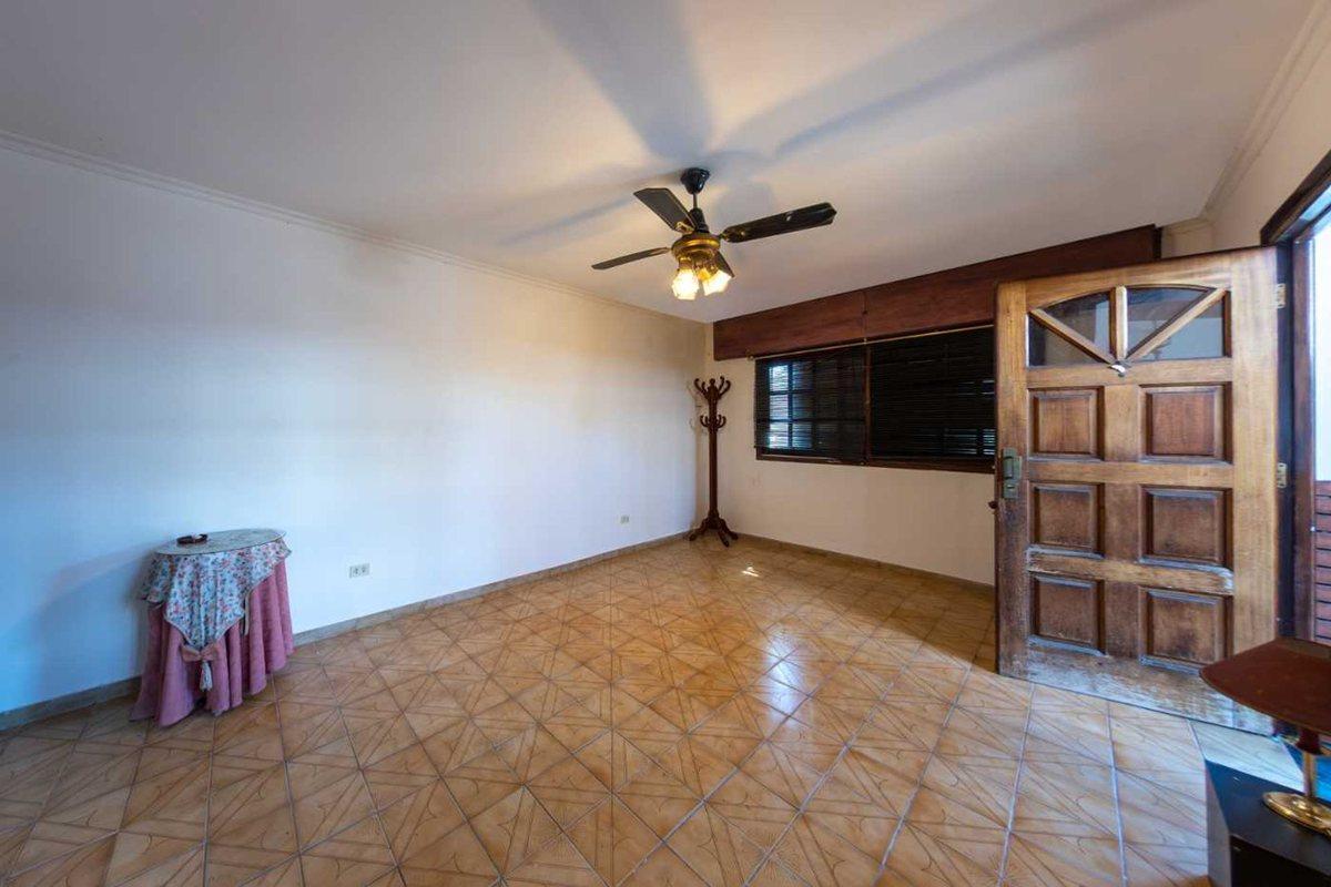 Foto de VENTA PH 5 AMB AL FRENTE CON PATIO Y COCHERA, imagen 5