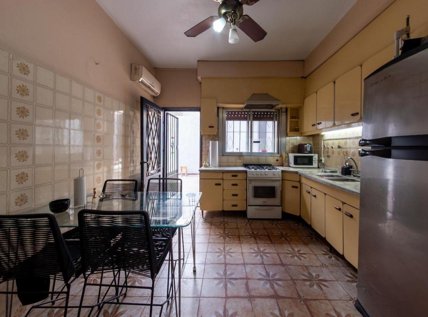 Foto de CASA 4 AMBIENTES CON COCHERA PATIO FONDO Y TERRAZA, imagen 1
