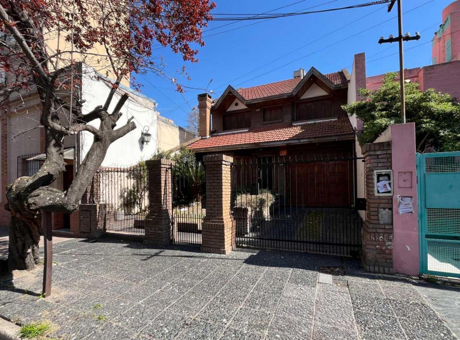 Foto de ALQUILER CASA AMOBLADA LANUS C/PILETA, imagen 1