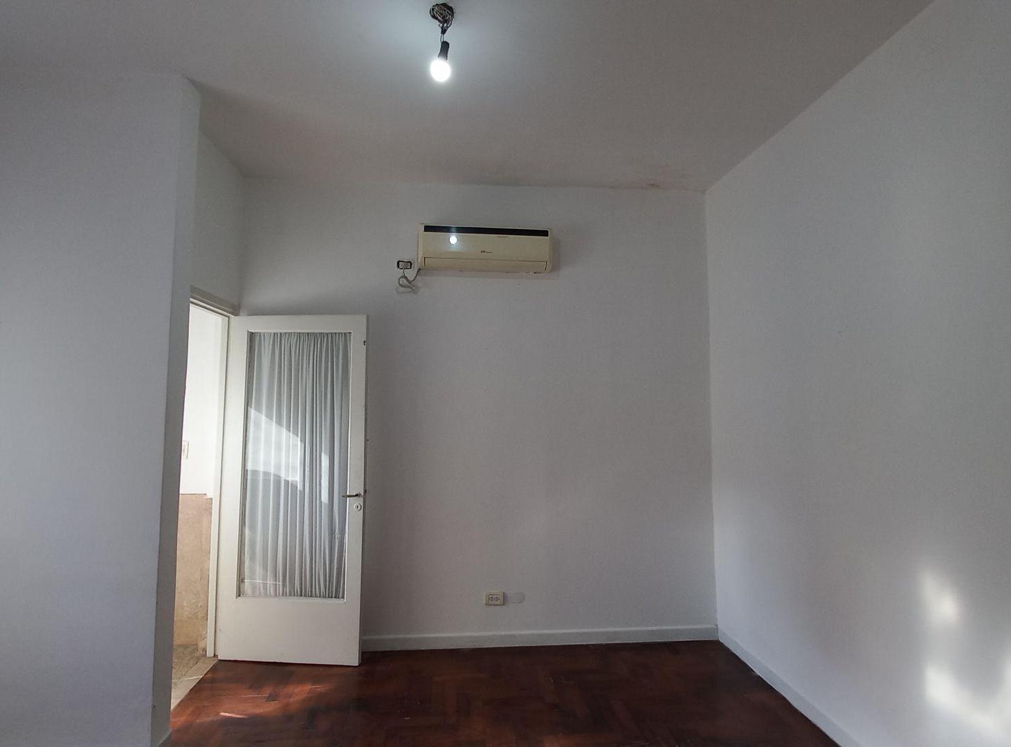Foto de ALQUILER PH 3 AMBIENTES-TERRAZA-PATIO AL FRENTE, imagen 3