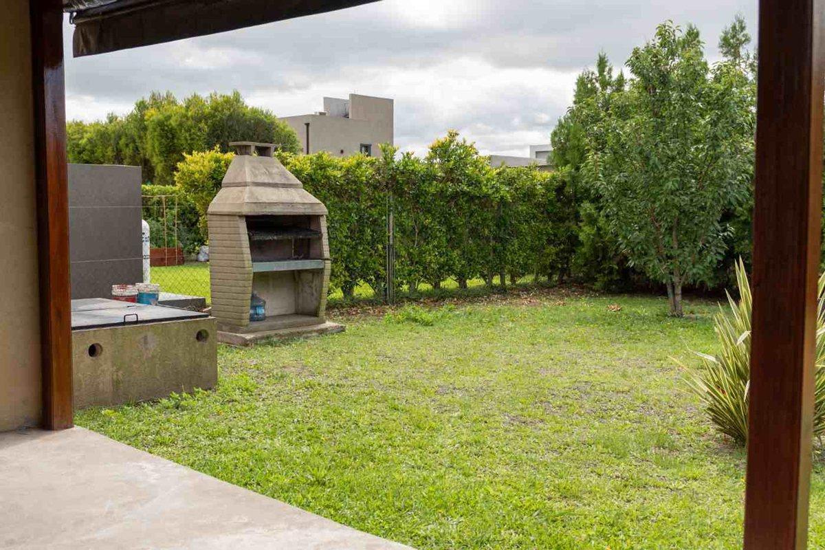 Foto de ALQUILER CASA 4 AMB EN LAGUNA AZUL EZEIZA, imagen 3