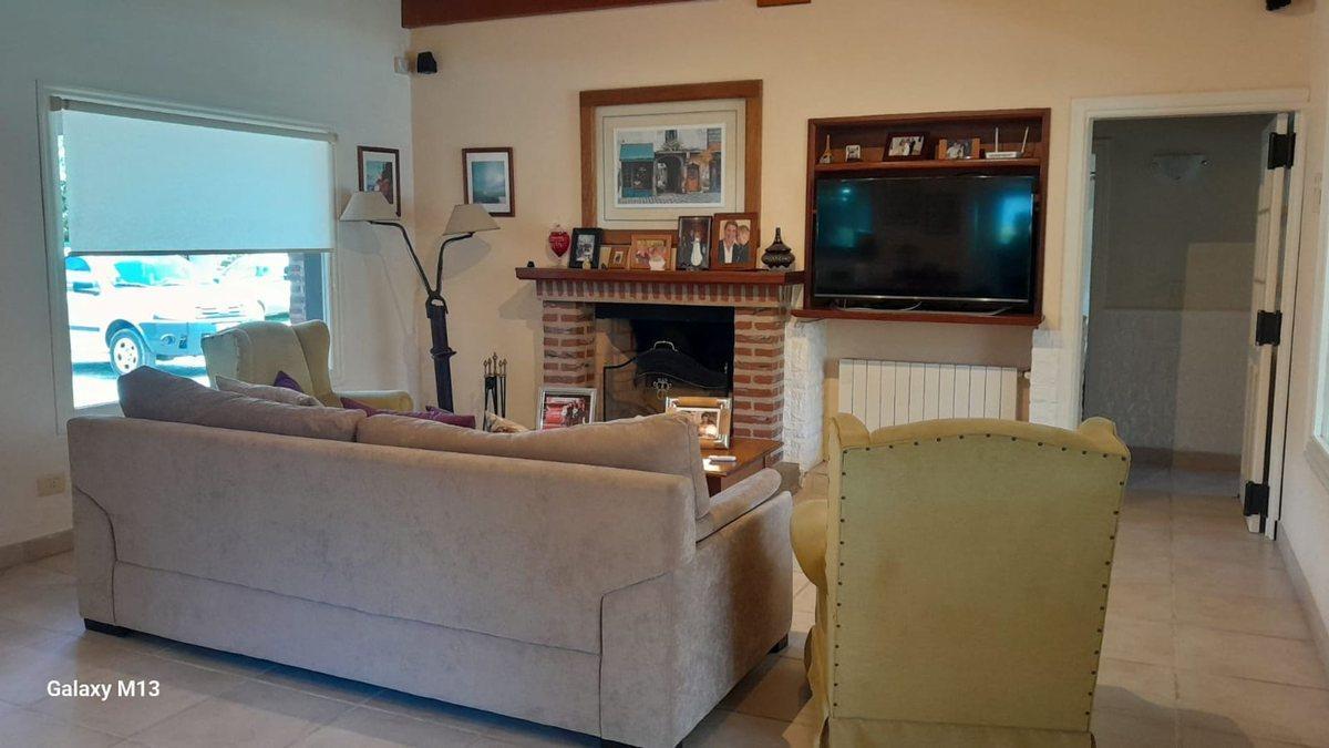 Foto de VENTA-COUNTRY GOLF CHASCOMÚS-CASA C/ LOTE 850 M2, imagen 2