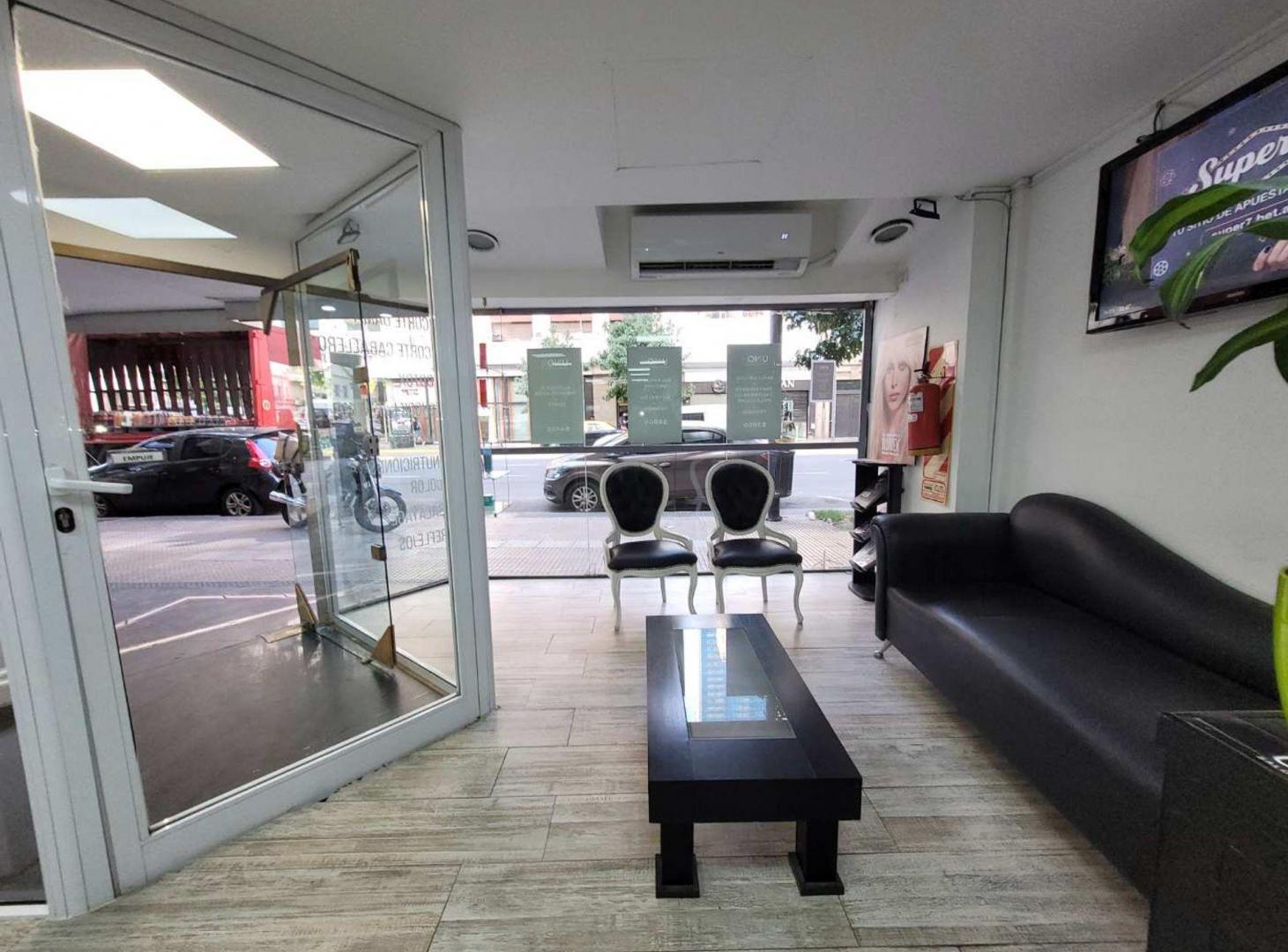 Foto de VENTA LOCAL 150M2 + EP + DPTO 100M2 EN AV CÓRDOBA, imagen 2