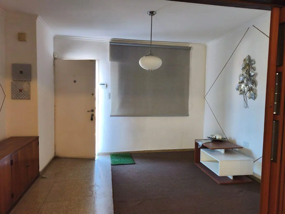 General BUSTOS casa con departamento 5