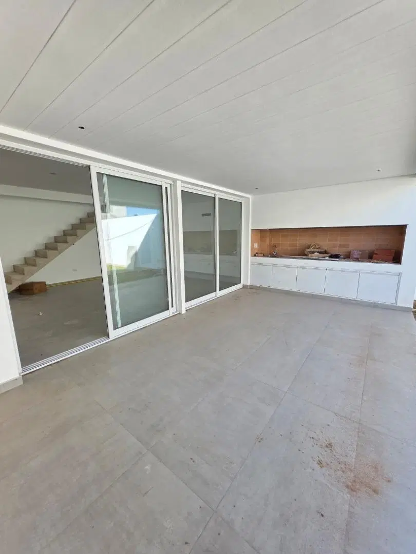 Venta duplex 3 dormitorios cochera patio BRISAS MANANTIALES 5