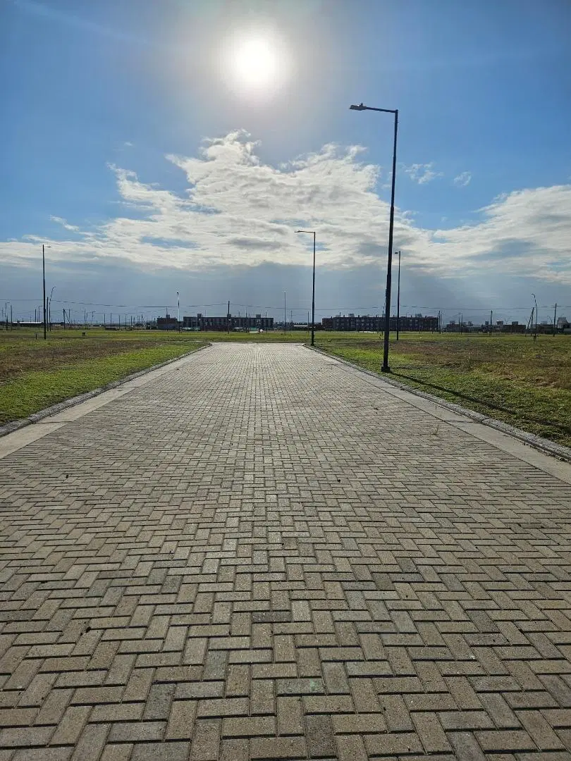 VENTA LOTE RESIDENCIAL 266 m2 OPORTUNIDAD ABRAS MANANTIALES 8