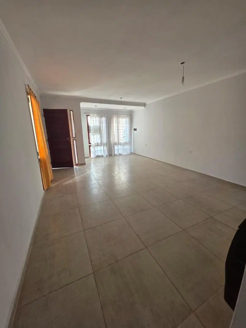 Casa 2 dormitoriois En Carrara de Horizonte Ampliada 1