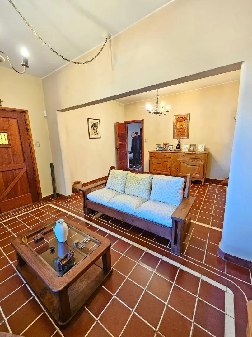 VENTA CASA 3 DORMITORIOS 2 BAÑOS PATIO QUINCHO 5