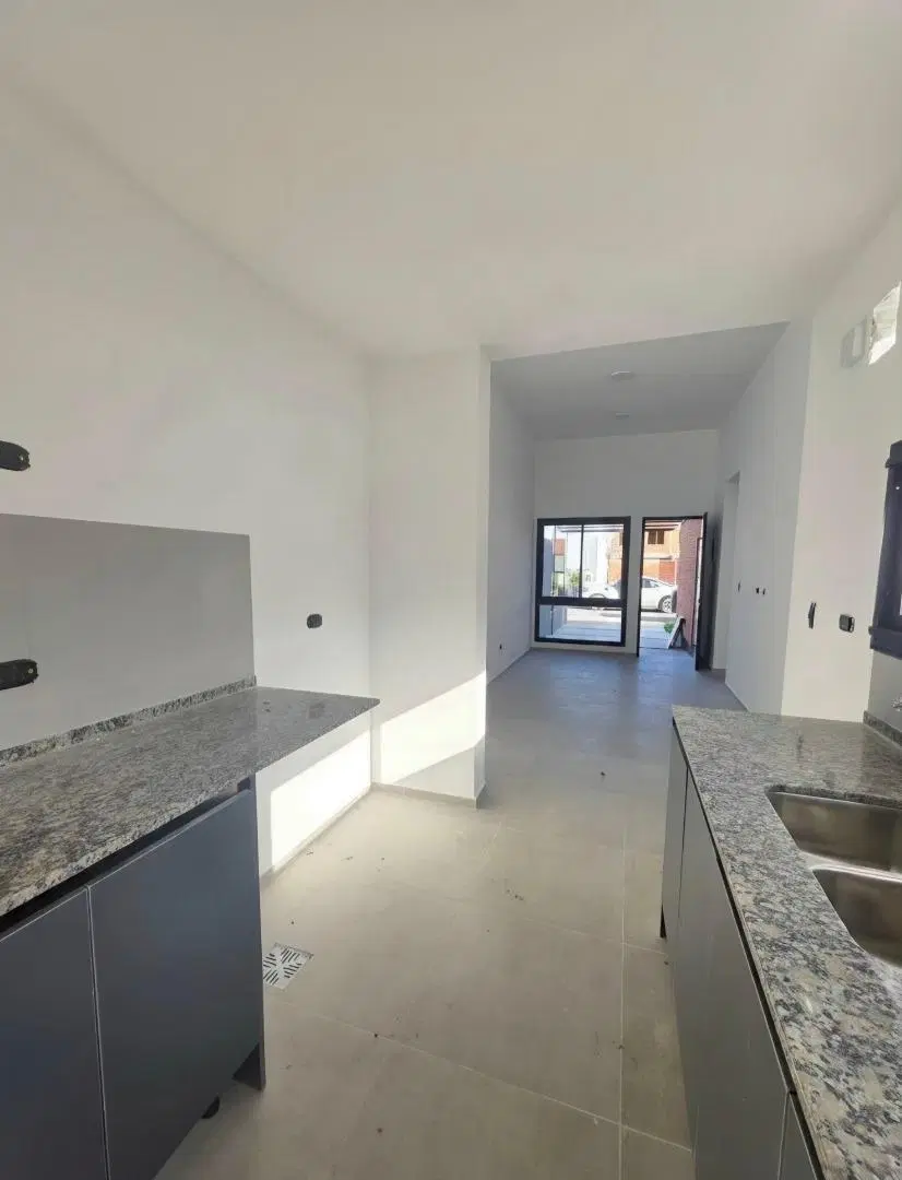 VENTA DUPLEX 2 DORMITORIOS COCHERA PATIO ASADOR 3