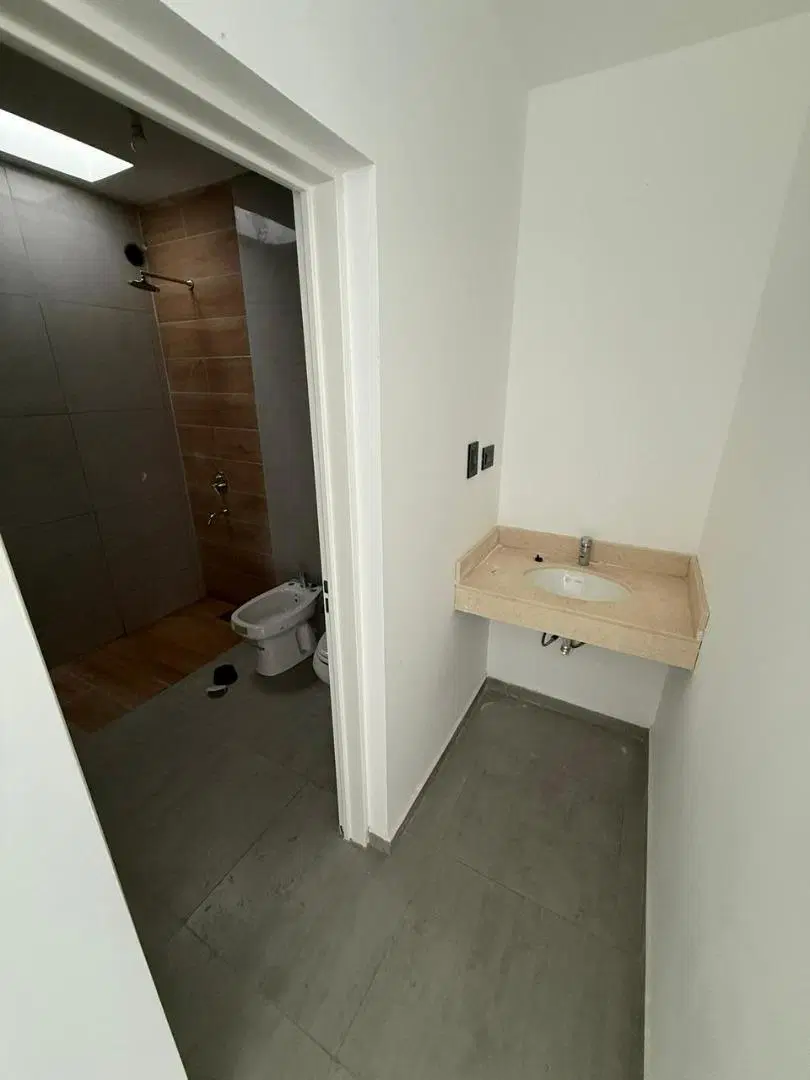 VENTA DUPLEX EN OBRA 2 DORMITORIOS PATIO AMPLIO 3