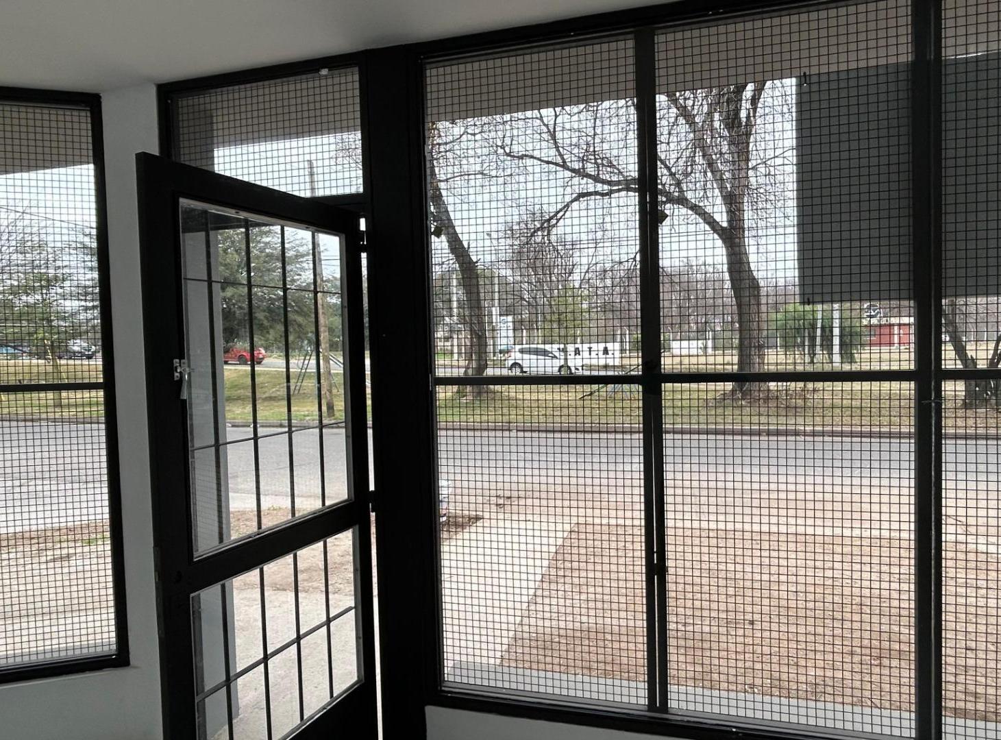 Foto de Galpon con oficina y local comercial en Rio Negro al 4200, imagen 4