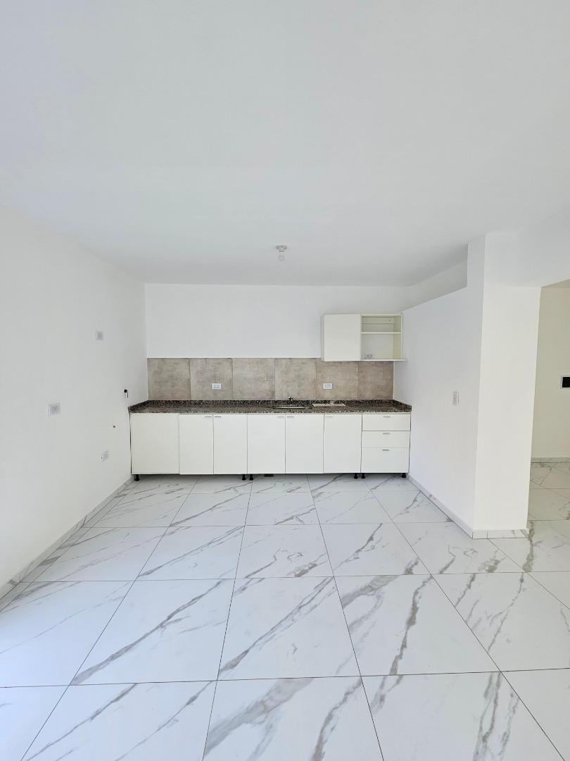 Foto de COLINAS DE MANANTIALES VENTA DUPLEX 3 DORMITORIOS 2 BAÑOS, imagen 2