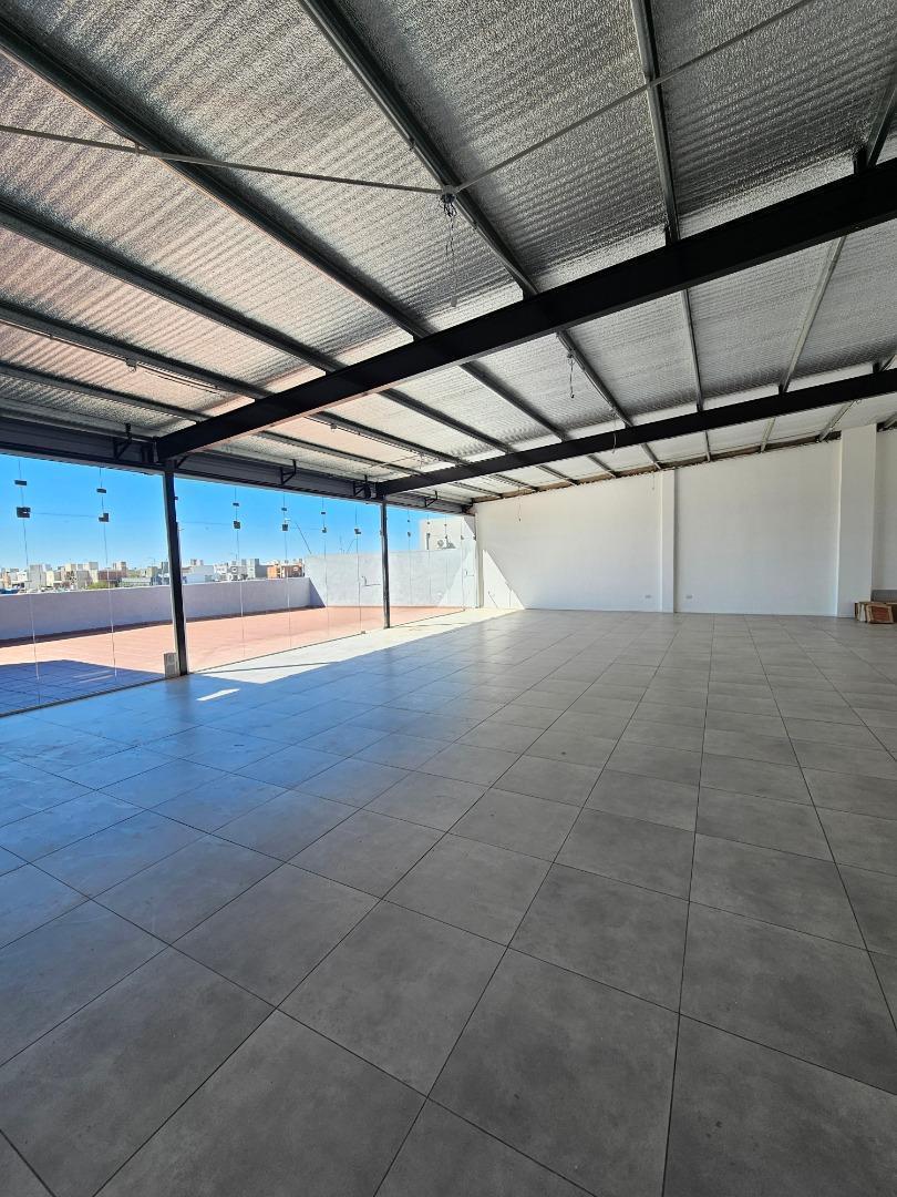 Foto de ALQUILER144m2 LOCAL GASTRONOMICO TERRAZA COLINAS MANANTIALES, imagen 1