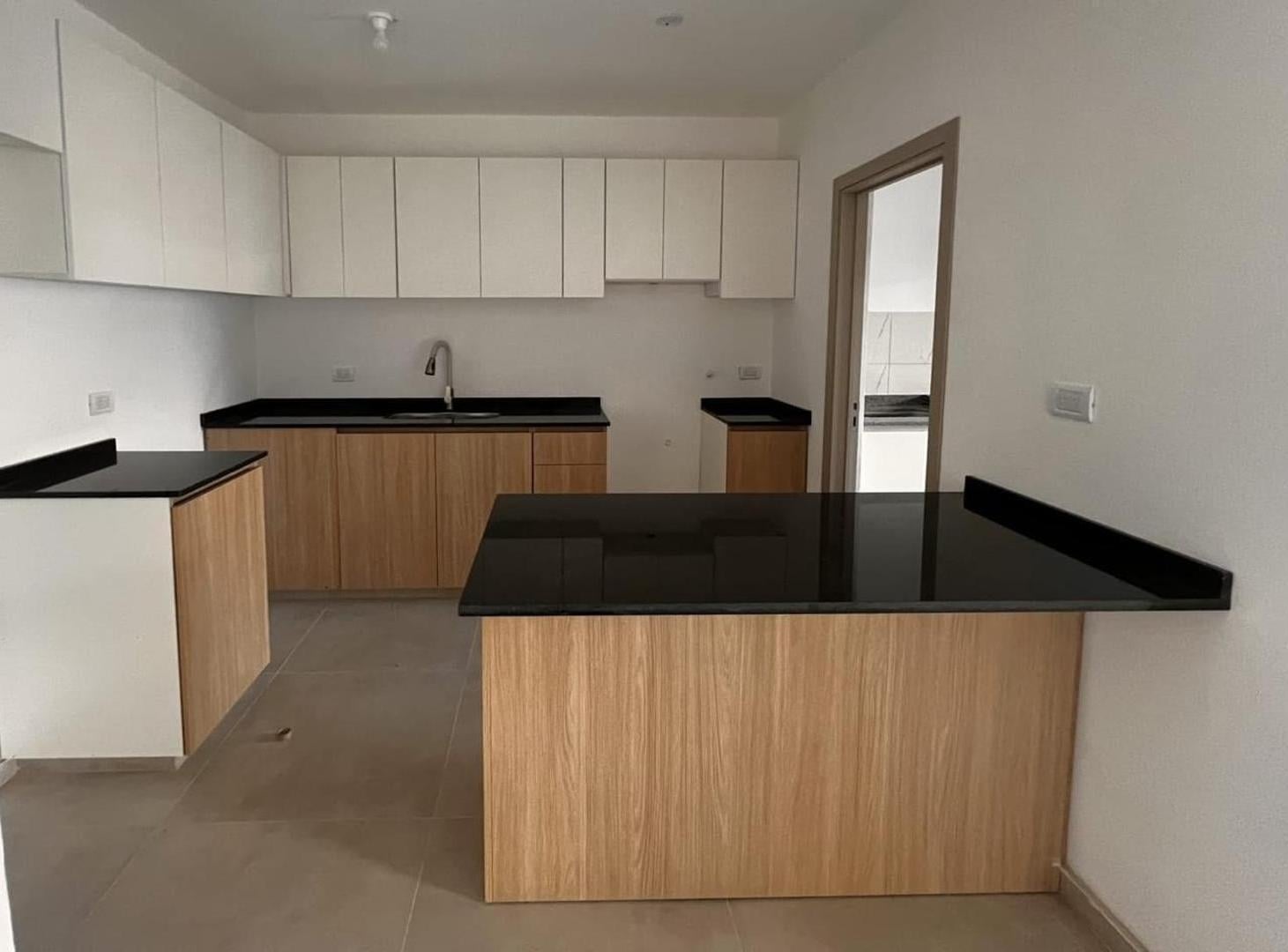 Foto de VENTA DUPLEX COLINAS MANANTIALES 3 DORMITORIOS FRENTE PLAZA, imagen 5