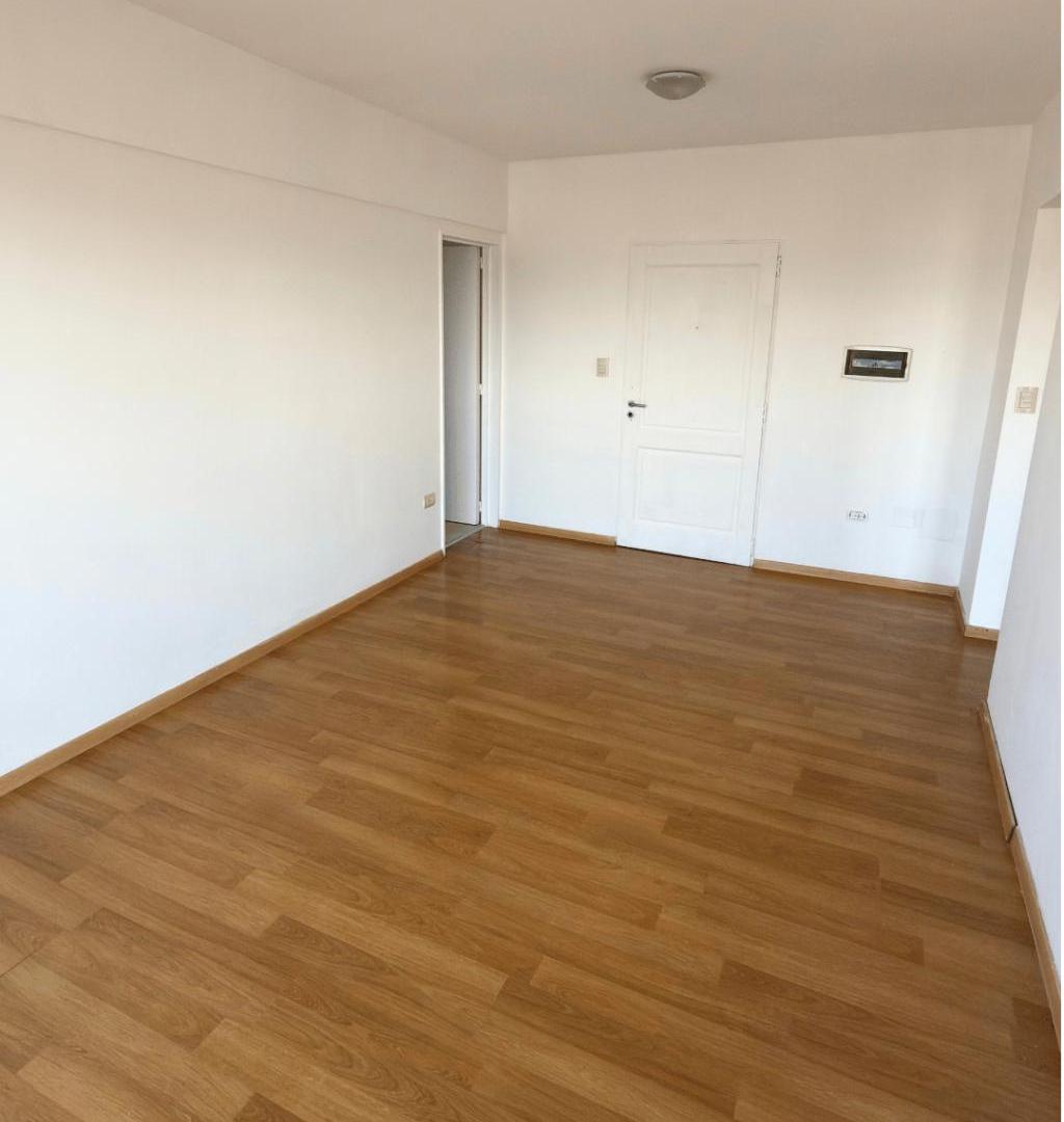 Foto de DEPARTAMENTO CÉNTRICO EDIFICIO PLAZA SAN MARTIN, imagen 3