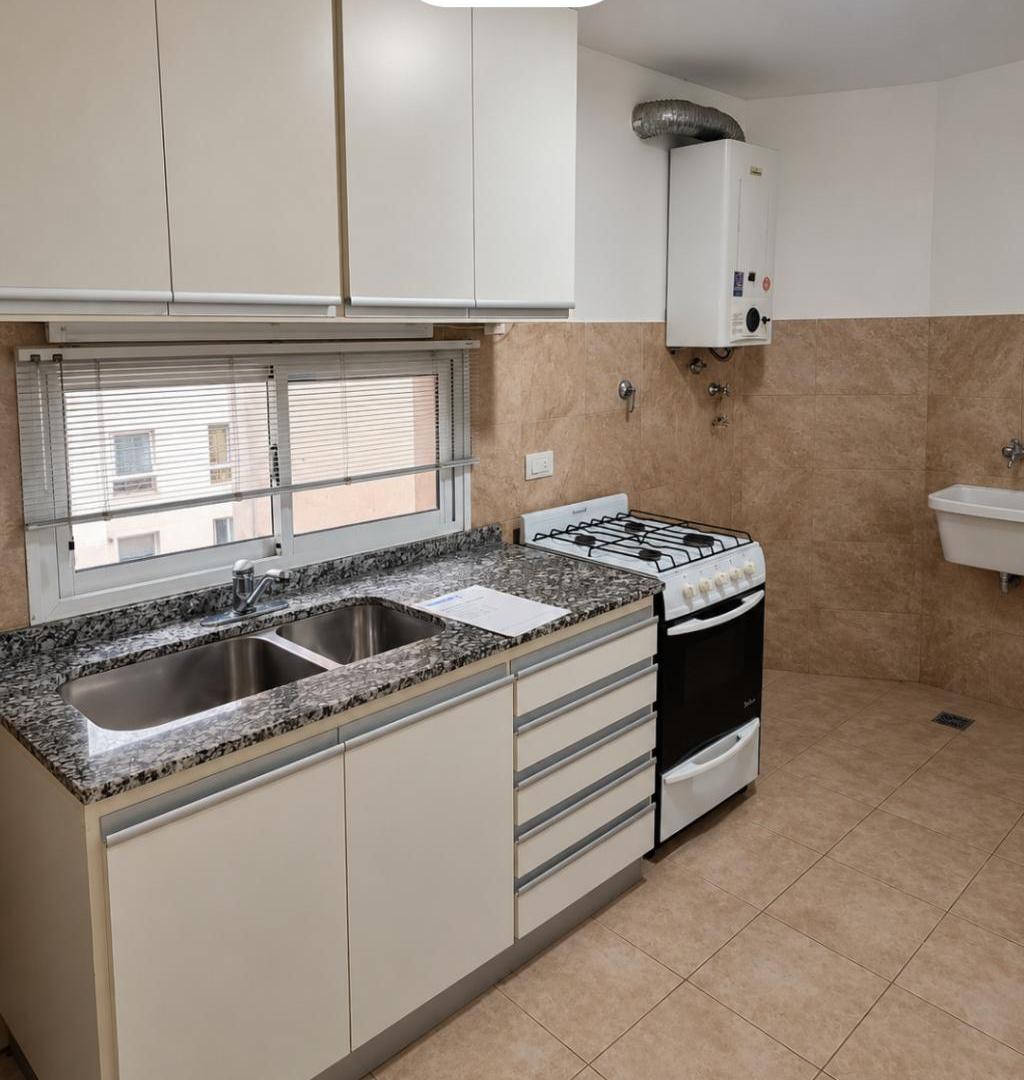 Foto de HERMOSO DEPARTAMENTO DE 1 DORMITORIO, EDIFICIO ALVEAR., imagen 4